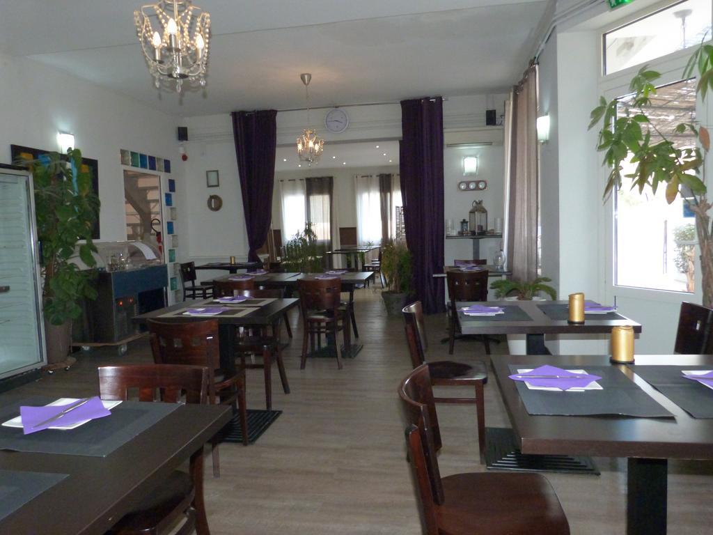 Blue Hotel Ла Сен-сюр-Мер Екстериор снимка