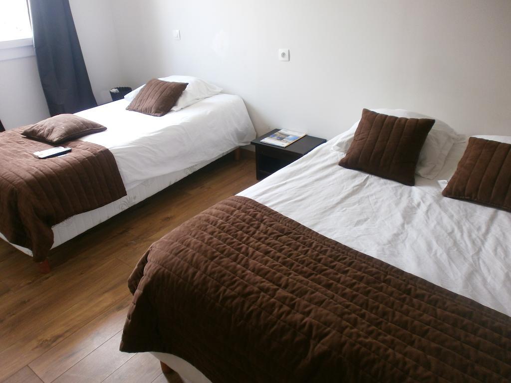 Blue Hotel Ла Сен-сюр-Мер Екстериор снимка