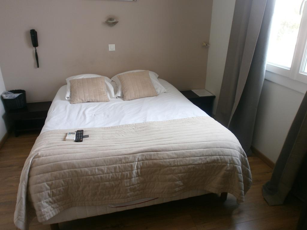 Blue Hotel Ла Сен-сюр-Мер Екстериор снимка
